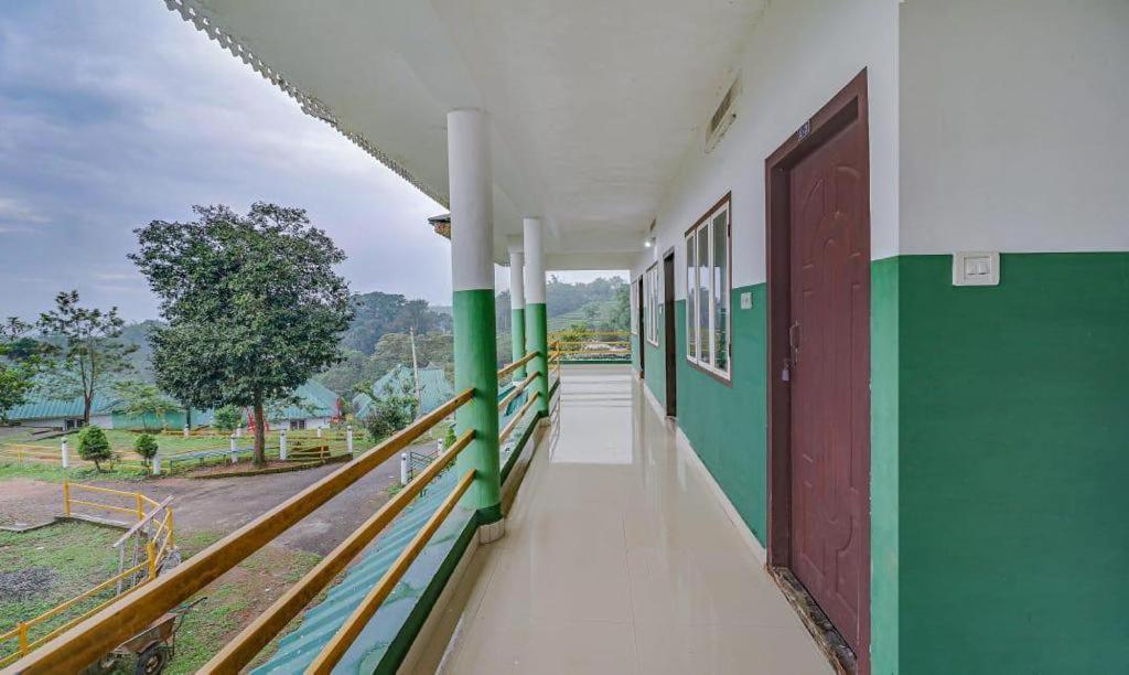 Moss Adams Inn Вагамон Экстерьер фото
